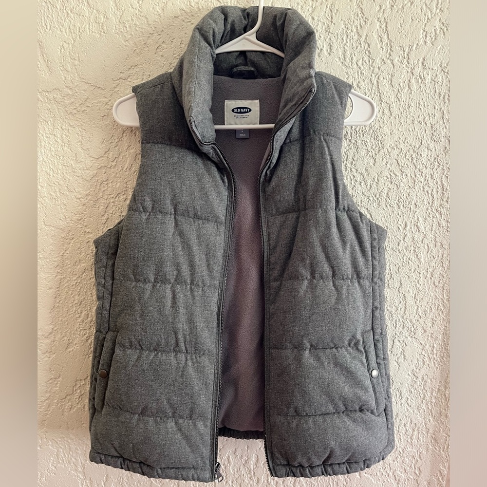 Old Navy puffy grey vest